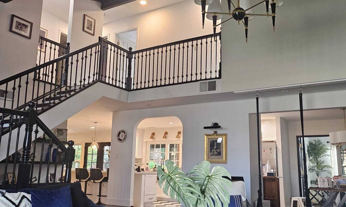 Thousand Oaks House | Remodeled Designer Westlake Entertainers Home Steam Spa Walkable to Restaurants
