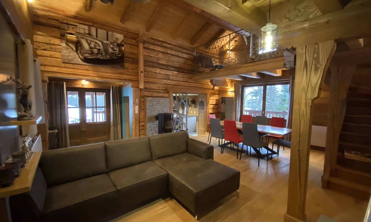 Hauteluce Ski Chalet | Renovated Chalet near Hauteluce - 7 ppl, 3 BR, Parking, Fireplace, Modern Amenities