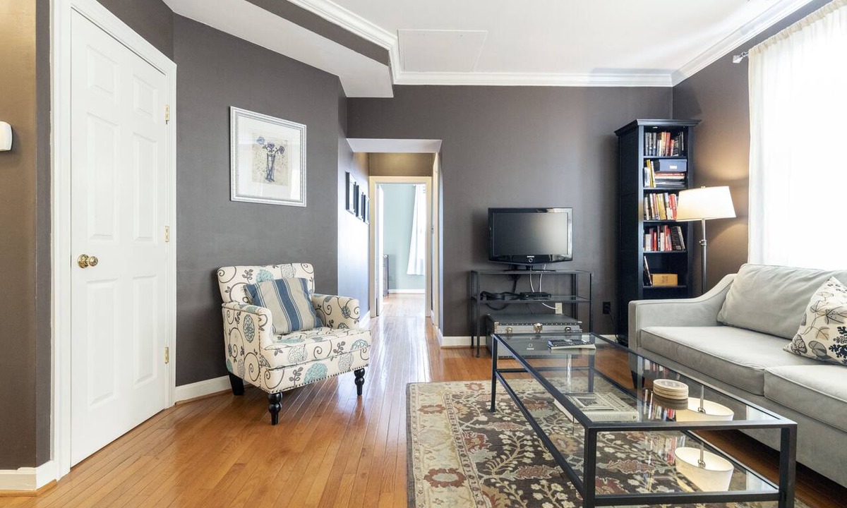 Dupont Circle Condo | Renovated Condo in the Heart of DuPont Circle- 2 blks to Metro