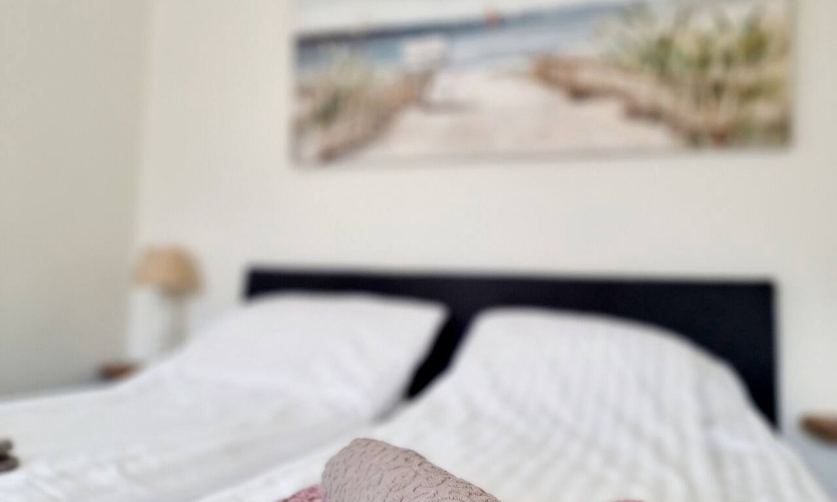 Egmond aan den Hoef Apartment | Renovated Studio, situated next to the dunes. Nearby beach and sea!