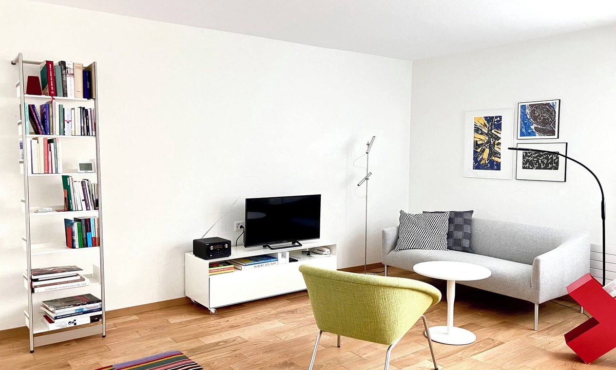 Sils-Maria Apartment | Residenza Lagrev - 1 room flat no. 004 - type 12A - raised ground floor - south