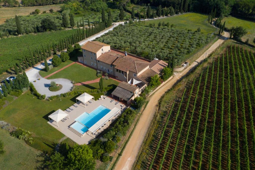 Ponsacco Hotel | Resort Casale Le Torri