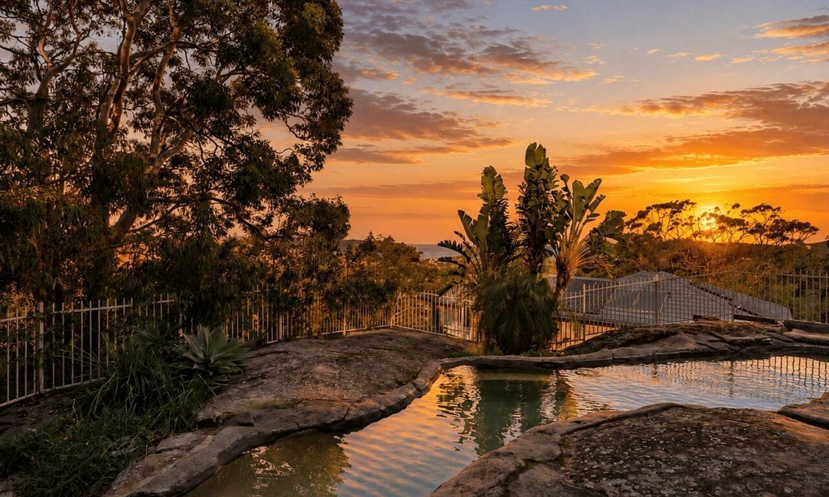 Umina Beach House | Resort Style Rock Pool Oasis