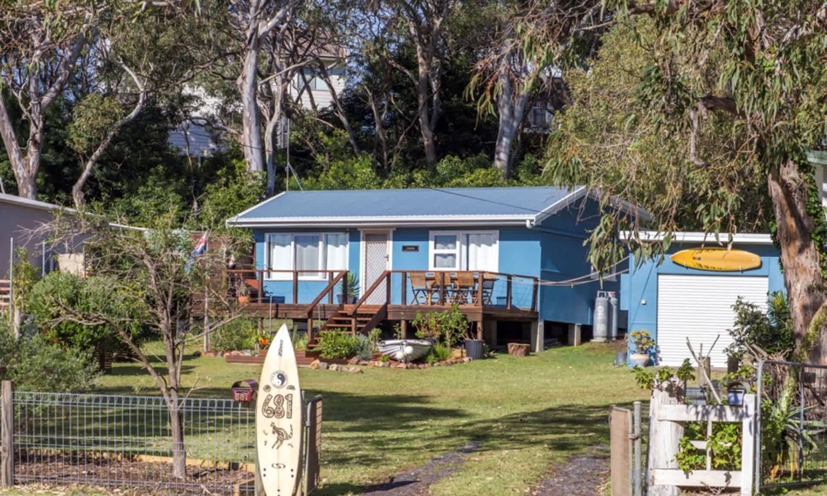 Kioloa House | Retro Beach Cottage