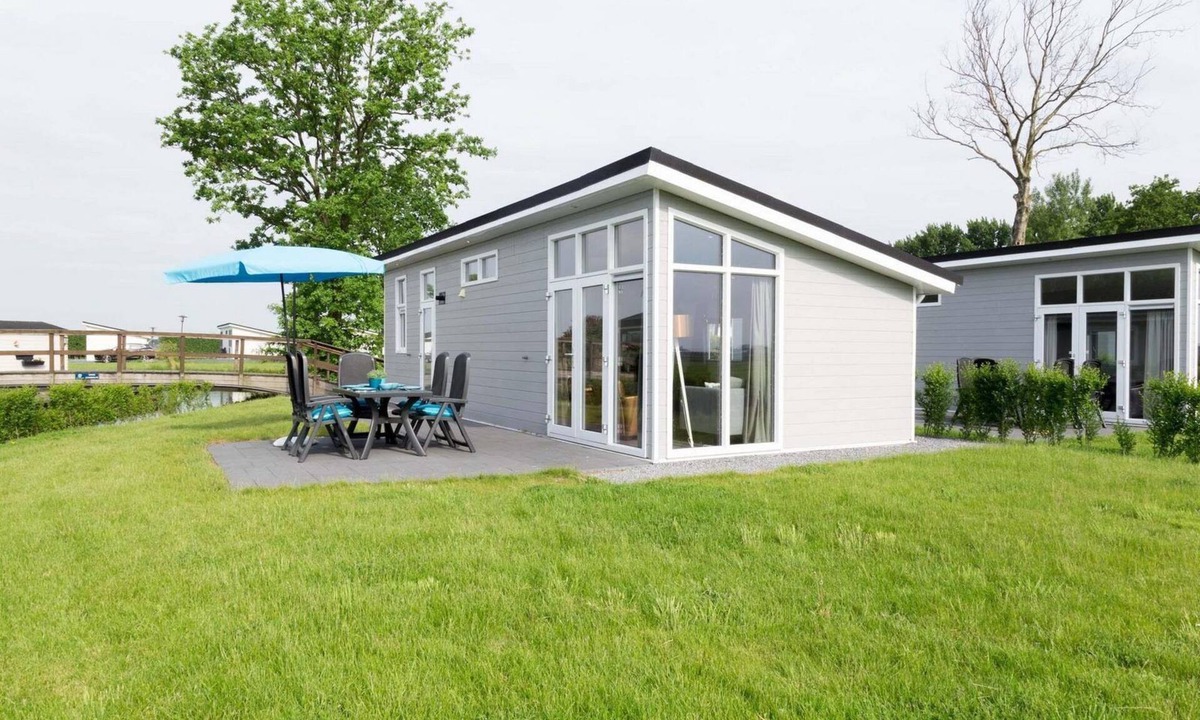 Berkhout Ski Chalet | ✓ Rialto at Park Westerkogge ✓ Holiday home for 5 people ✓ Located in Berkhout (North Holland) ✓ Waterfront holiday resort ✓ Book directly at the resort