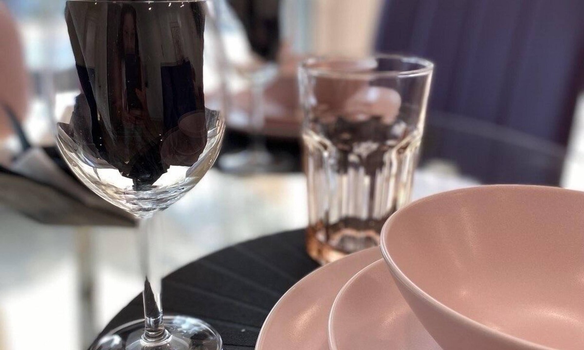 Upper Lonsdale House | Romantic Pink Suite