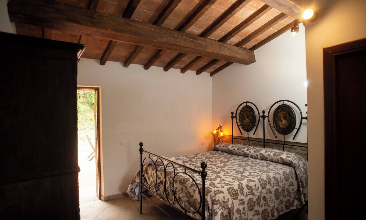 Gubbio House | Room in typical farmhouse, nestled in the green hills of Gubbio
