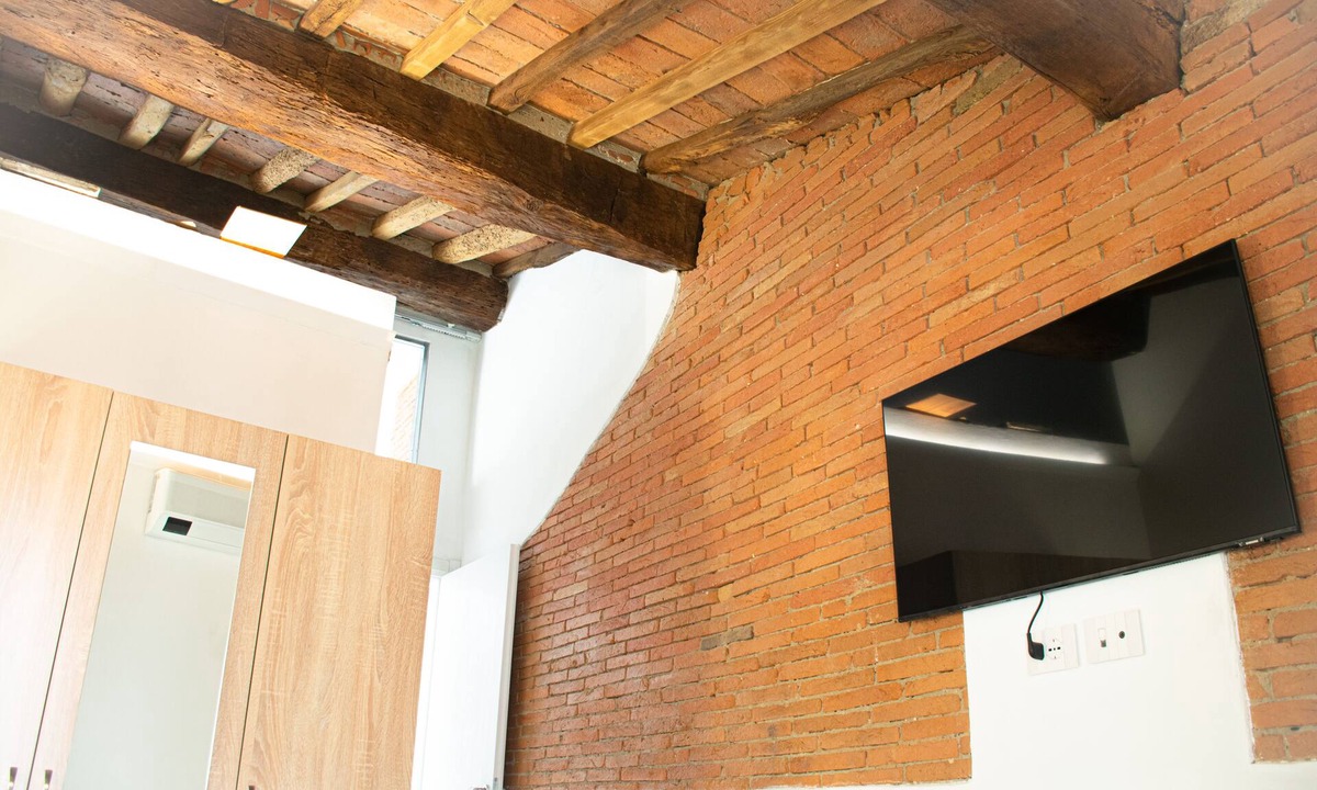 Morrona House | Room Rent Morrona