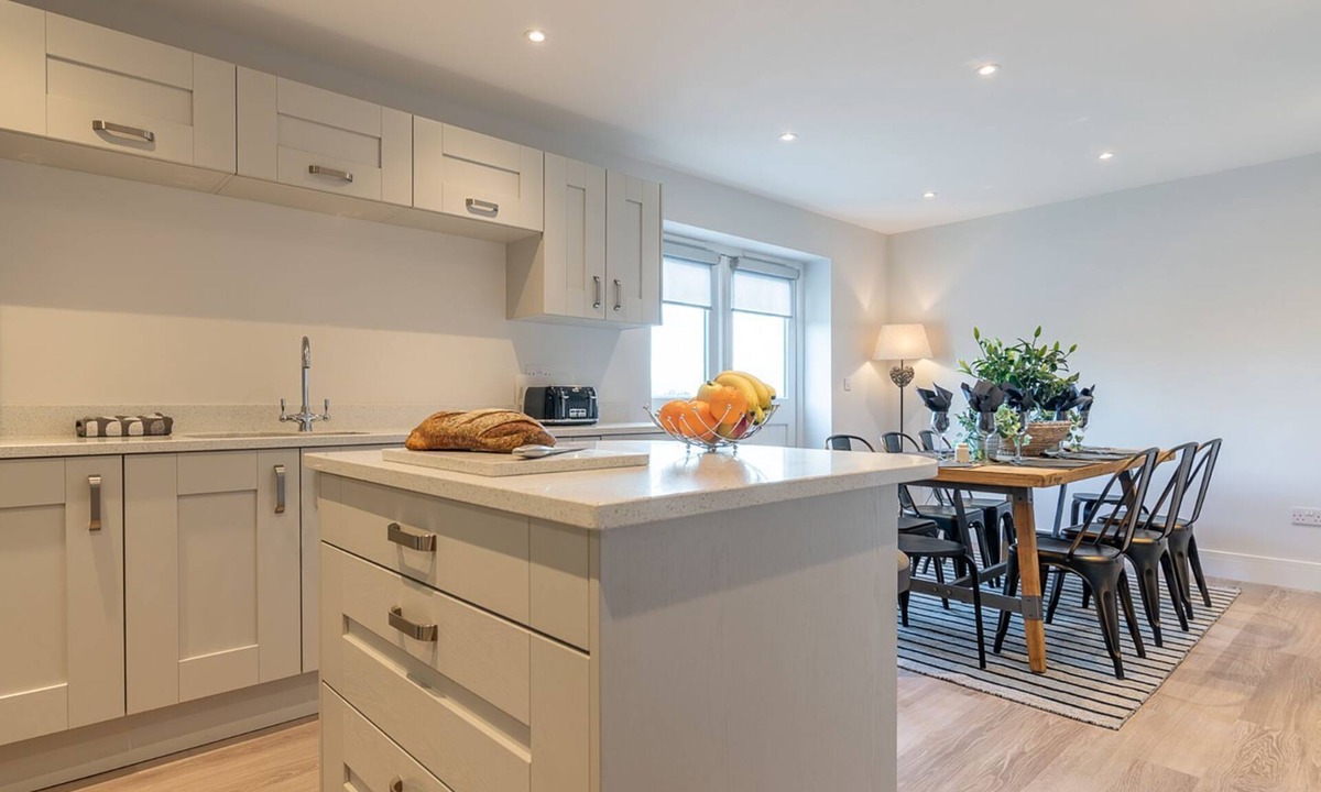 Ebrington Cottage | Rowan House - sleeps 8 guests in 4 bedrooms