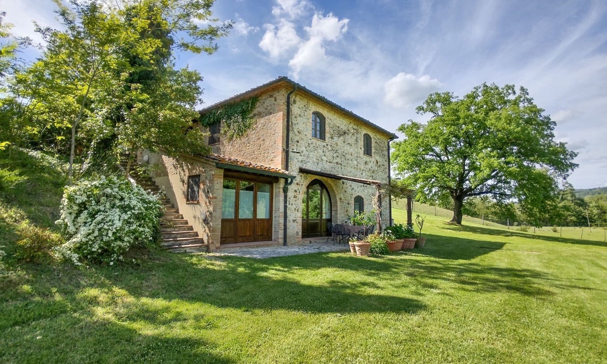 San Macario In Monte Villa | Rustic house w/private pool & garden near Siena up to 12 guests