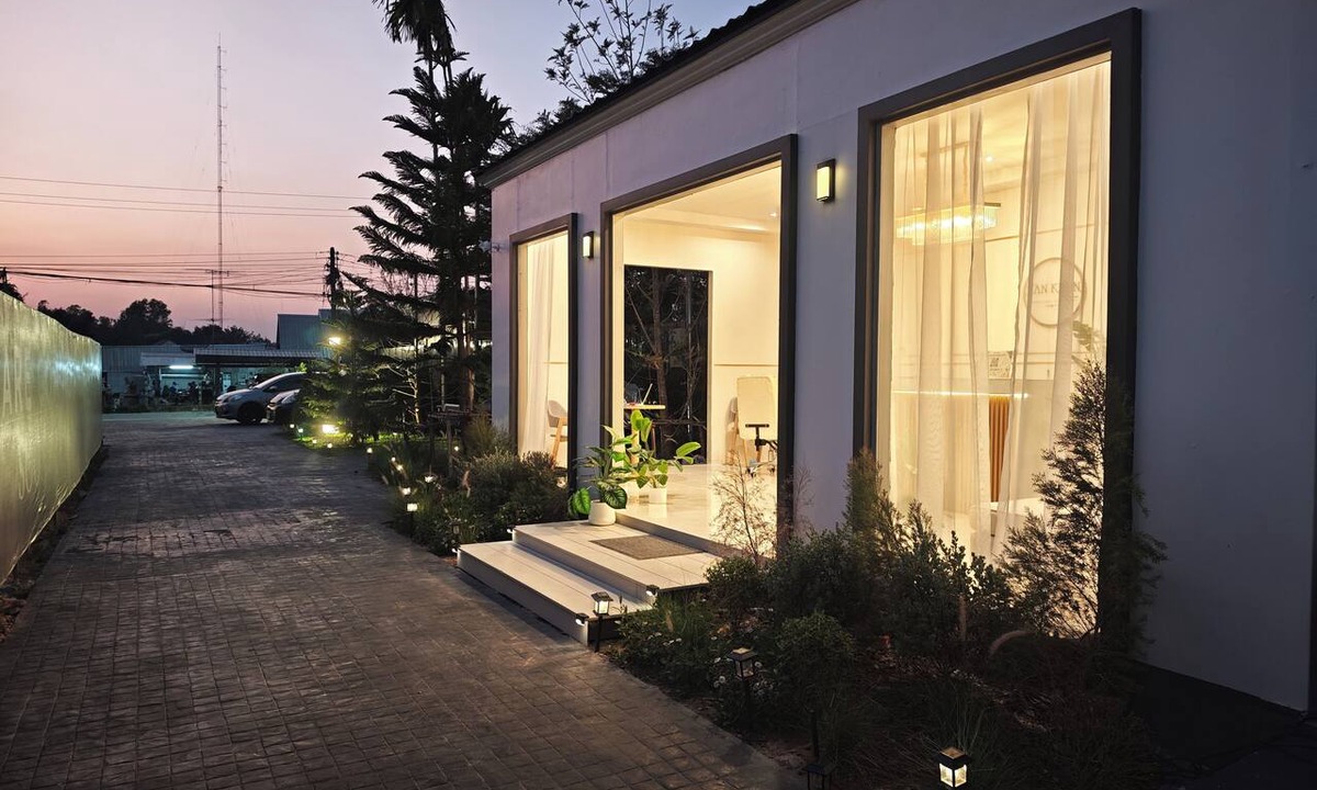 Warin Chamrap Villa | S'Villa