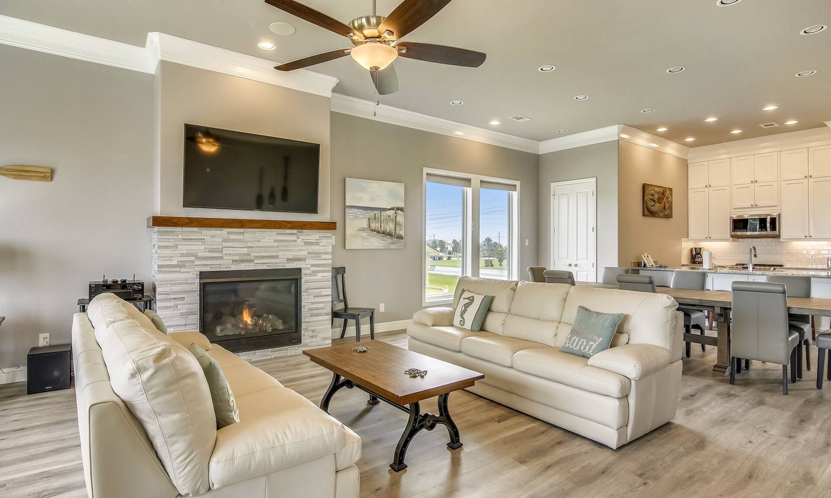 Indian Beach House | Salty Blue Mermaid | Newly Built, Fireplace!