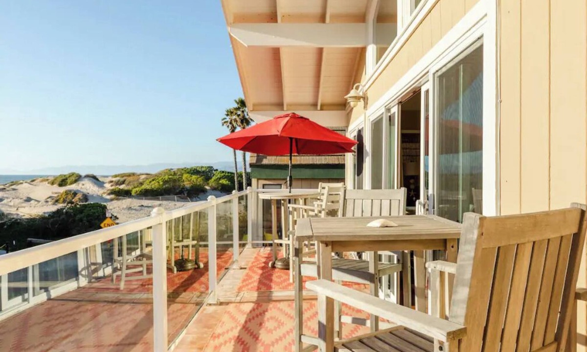 Hollywood Beach House | Savor the Hacienda Vibe at a Hollywood Beach Escape