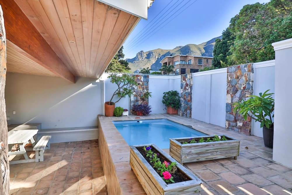 Voelklip Apartment | Sea Valley Lodge IV | 180 degree sea view