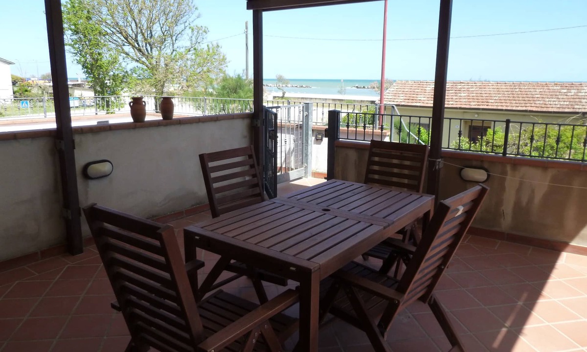 Casal Borsetti Apartment | Seafront apartment on the first floor, with large terrace, in a renovated house