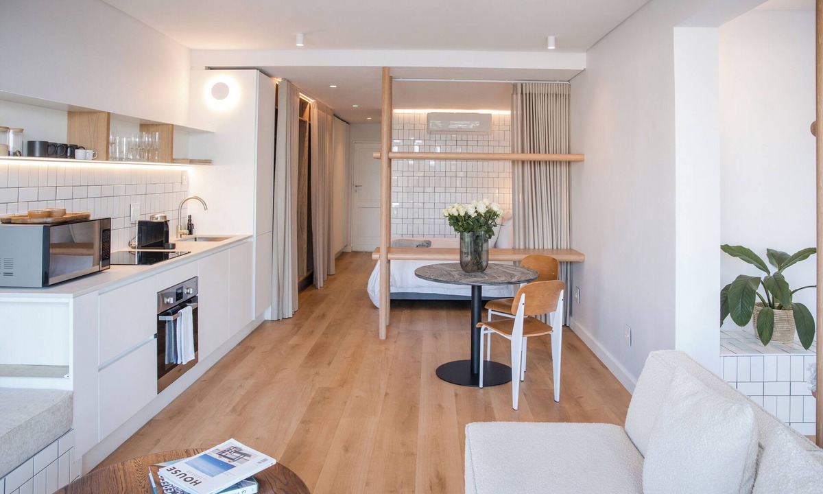 Three Anchor Bay Apartment | Seaside 8: Stylish Seaside Studio with Balcony