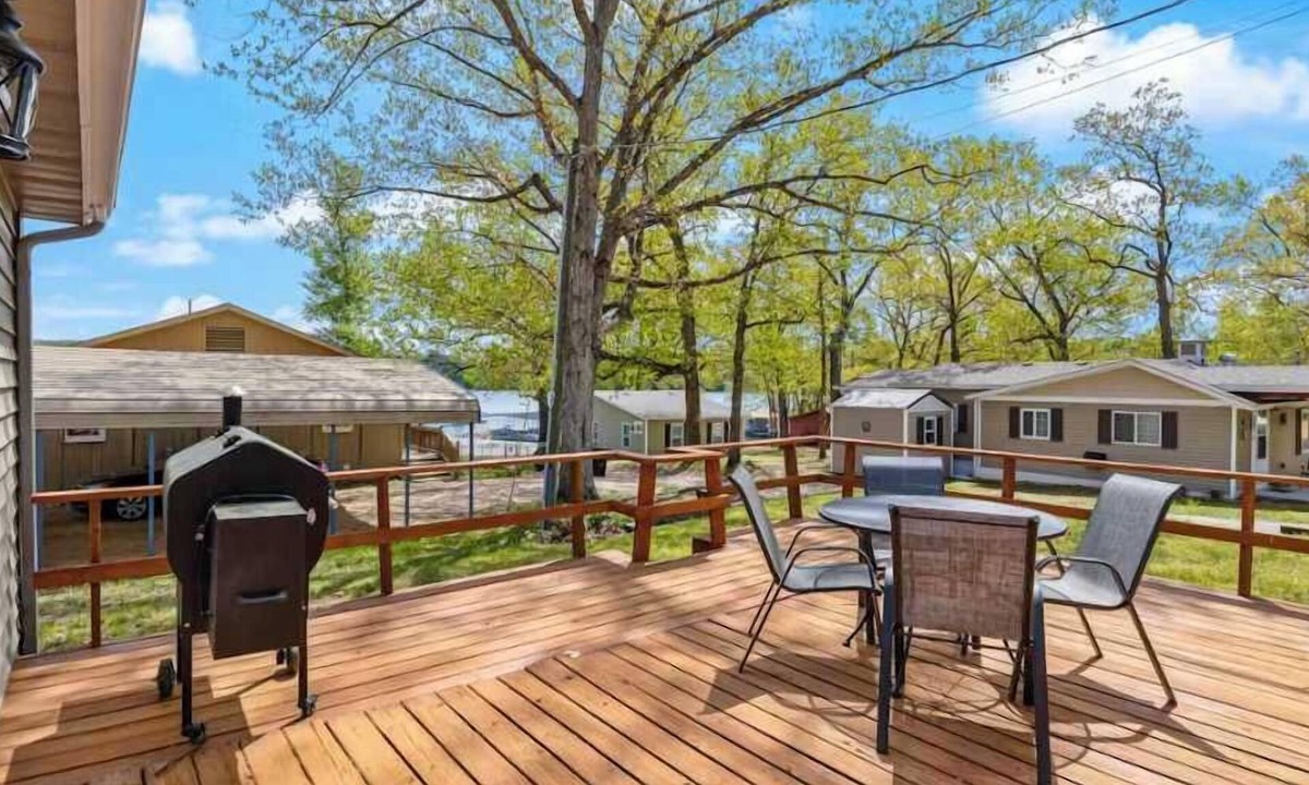 Sunrise Beach House | Secluded 2BR Cabin - Community Dock - Lake Access