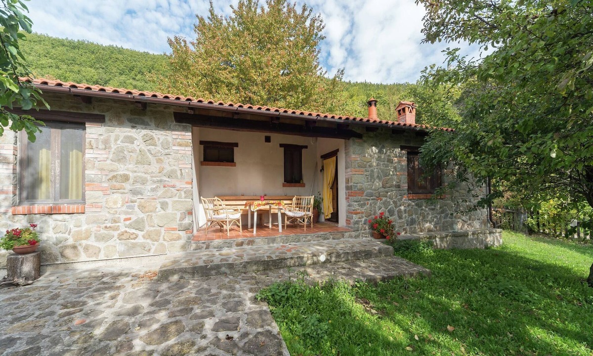 San Marcello Pistoiese Ski Chalet | Secluded Chalet with Pool