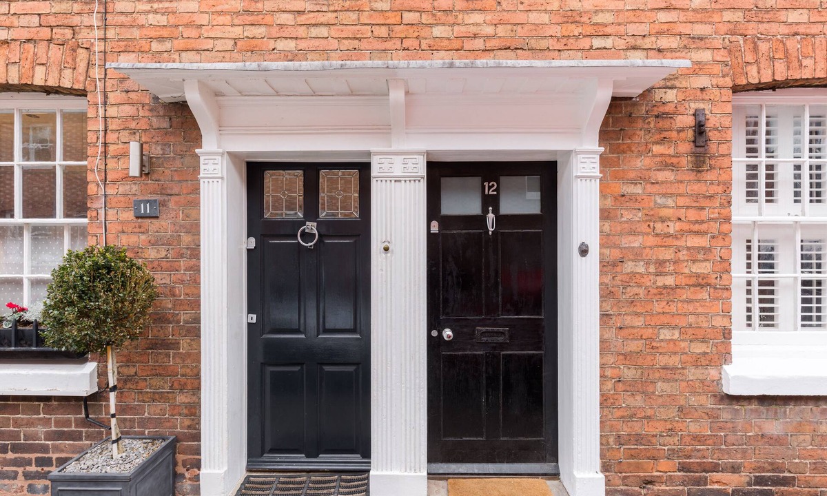 City Centre House | Shakespeare House, Free Parking, Town Centre Location