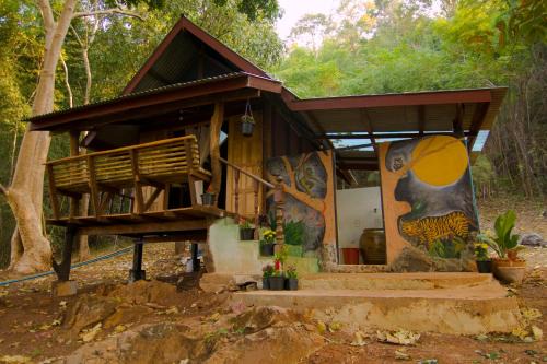 Tha Kradan House | Shanti Farm