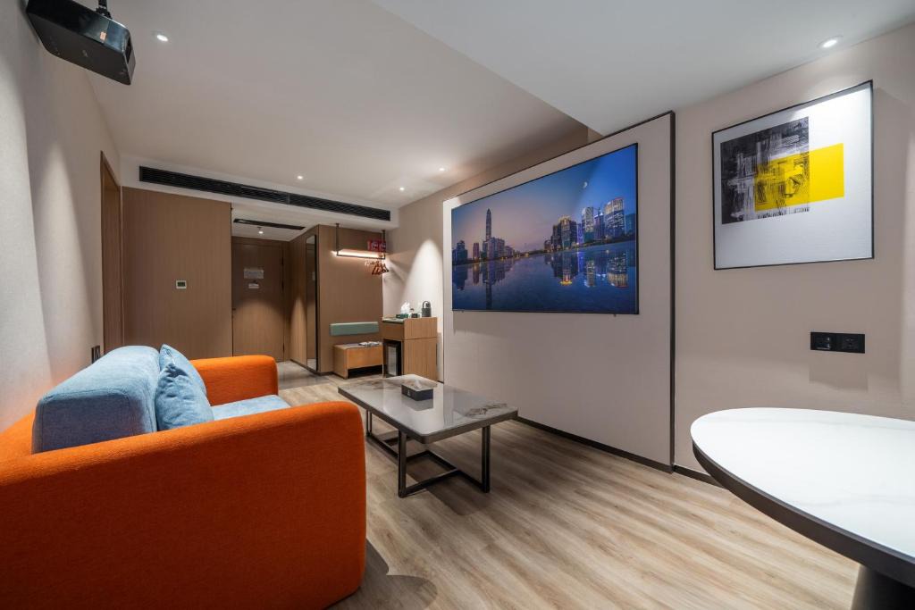 Luohu Hotel | ShenZhen & ZM Luxurious City View Hotel-Line 3 Near Shenzhen Mixc Boutique