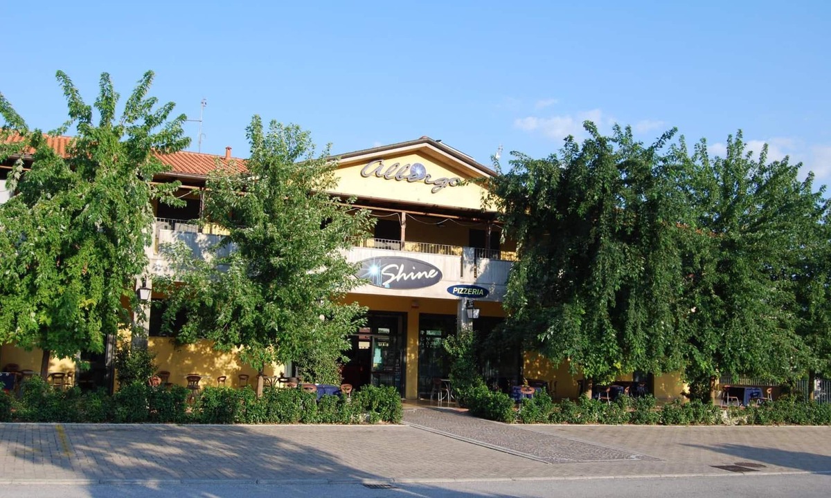 Furlo Hotel | Shine