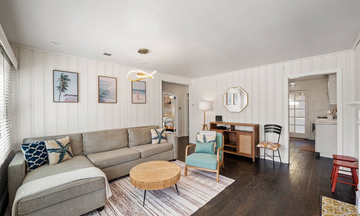 Silver Strand House | Silver Surf Bungalow w/Hot Tub - Steps from Beach