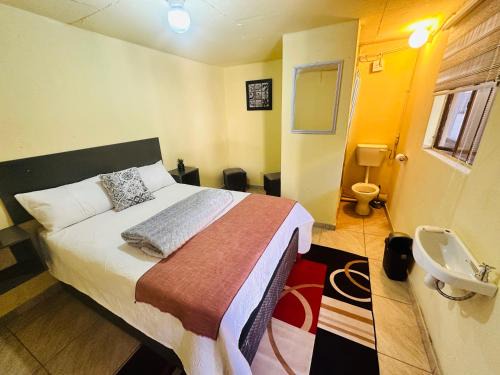 Greater Johannesburg Metropolitan Area House | SleepCozyGuestHouse
