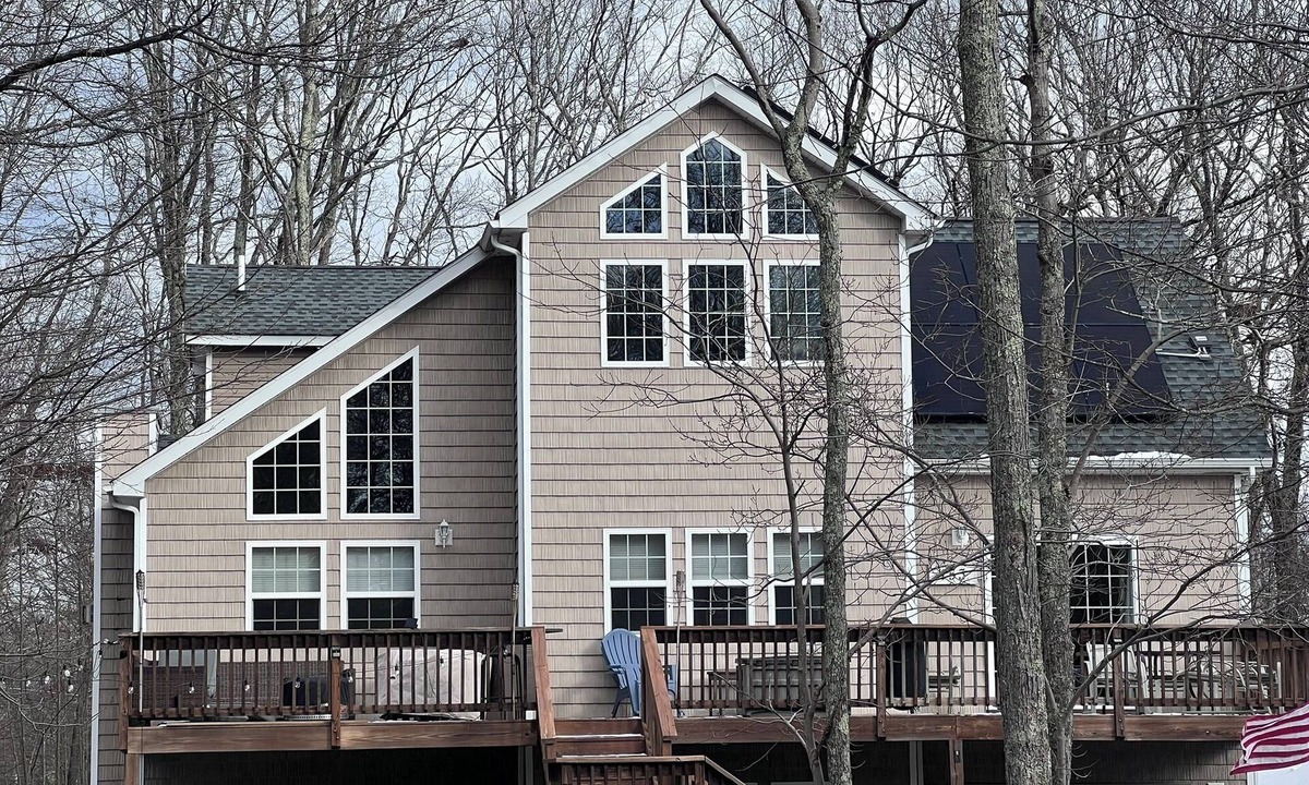 Lackawaxen Ski Chalet | Sleeps 14/2 Min to Ski Big Bear/Game Room /5BR Chalet