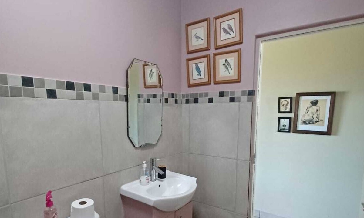 Wellington Apartment | Small intimate self-catering apartment