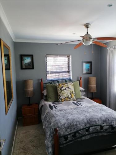 Somerset West Apartment | Somerset west Mountain road cottage
