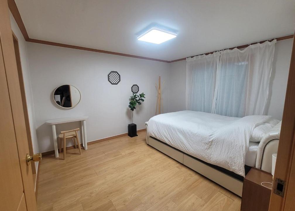 Pyeongtaek Apartment | Songtan K55 공원 산책로 2F 독채 하우스
