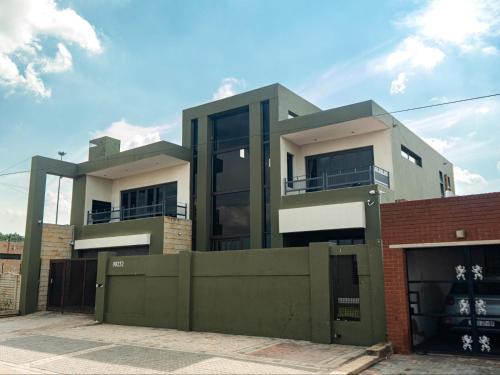Greater Johannesburg Metropolitan Area Hotel | Soweto Boutique Hotel