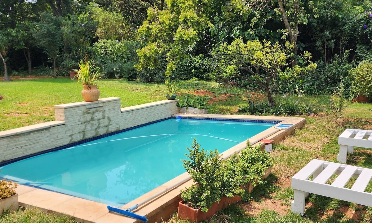 Greater Johannesburg Metropolitan Area House | Spacious 5-bedroom house in the Heart of Linden with swimming pool