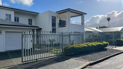 Die Boord Apartment | Spacious Bachelor Die Boord