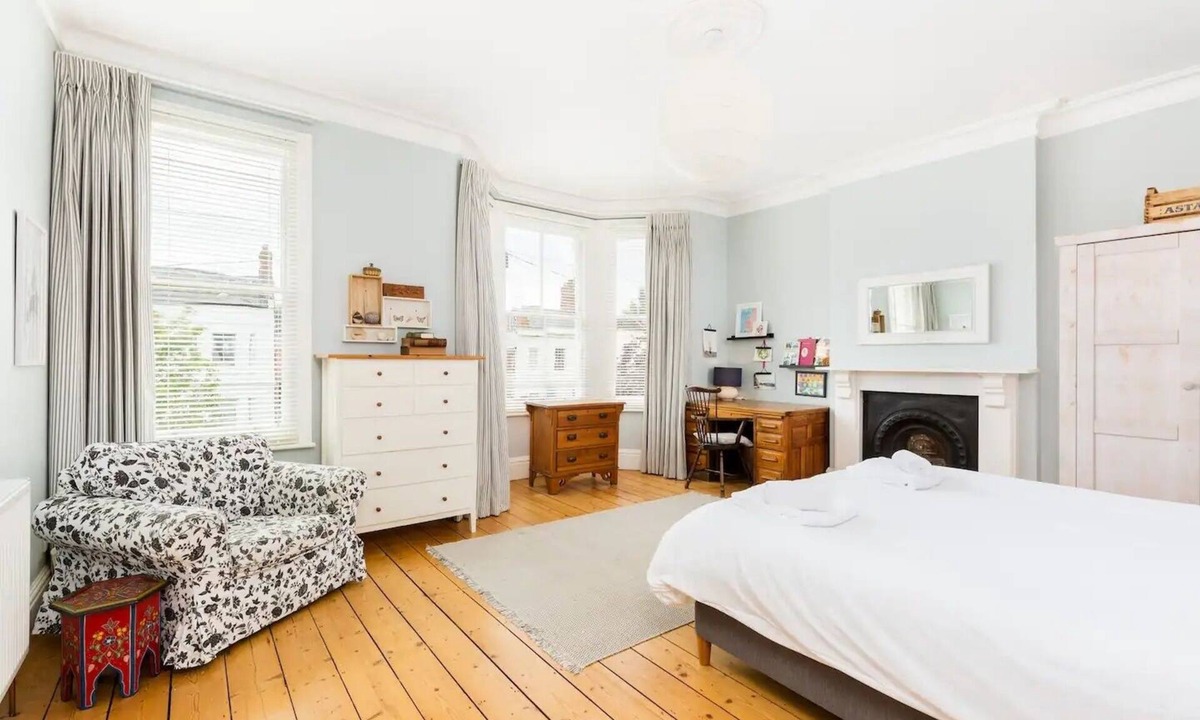 Leamington Spa House | Spacious Family 3Bed on Leam Terrace with Parking - Pass the Keys