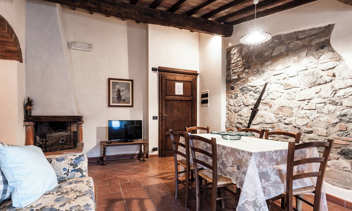 Montecastelli Apartment | Spacious one-bedroom apartment