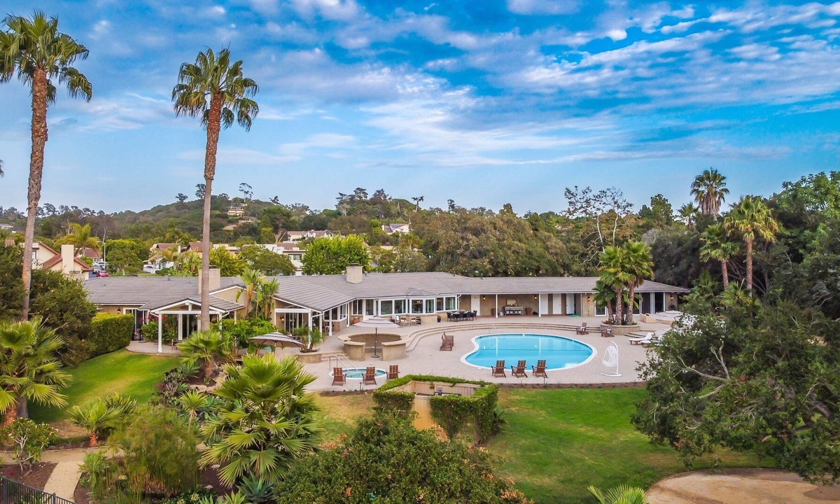 Santa Barbara House | Spacious Santa Barbara Estate with your own private golf course!