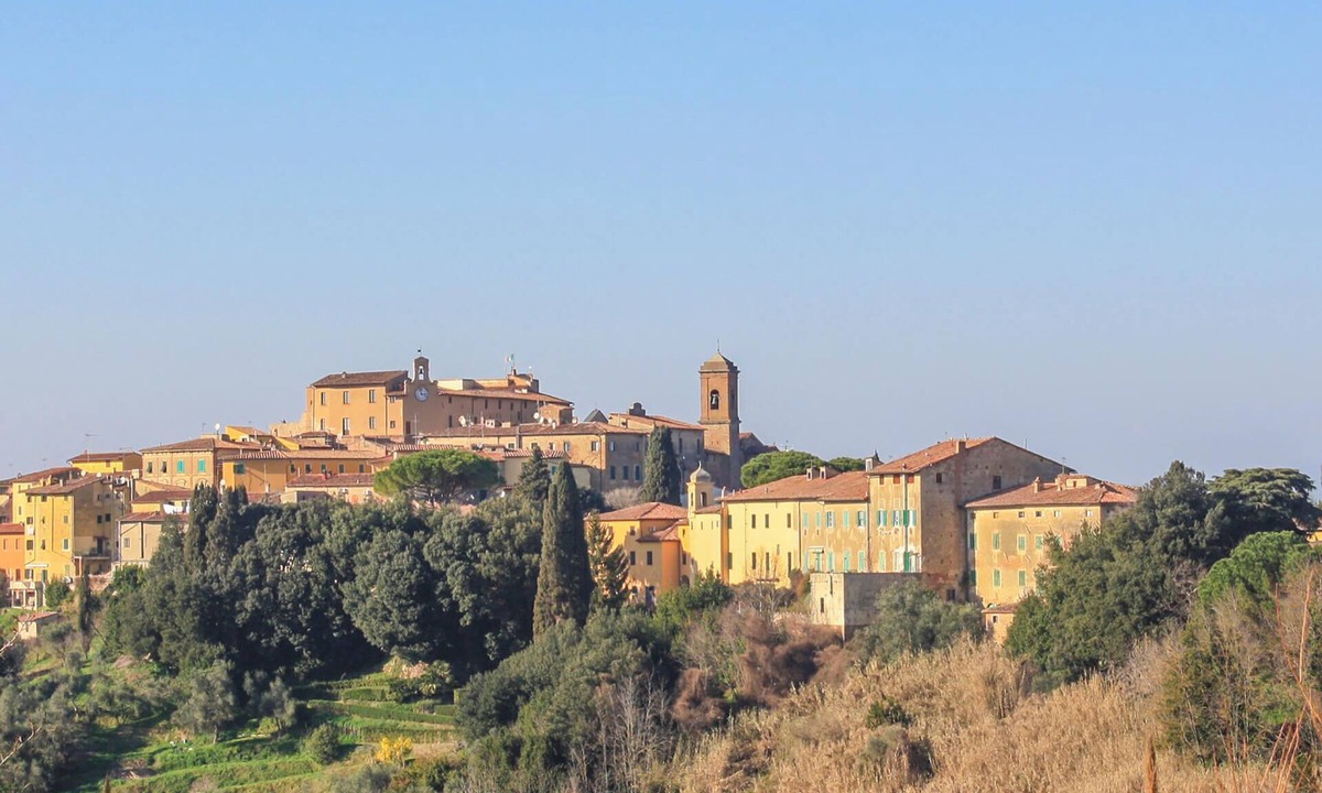 Lari Apartment | Spacious, stylish vacation apartment in beautiful Tuscany.