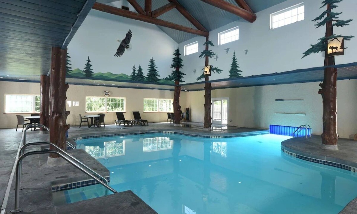 Onalaska Hotel | Spacious Suite w/Whirlpool & Free Parking | 6mi to Hamlin Homestead