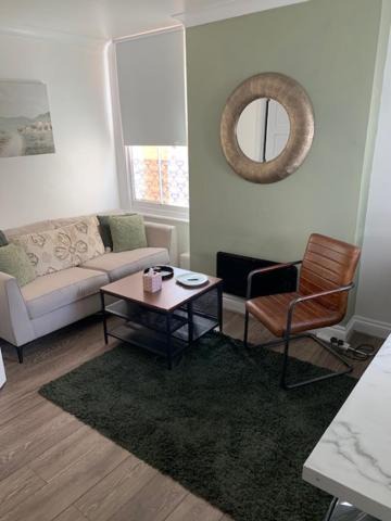 Coventry Apartment | Spencer 2
