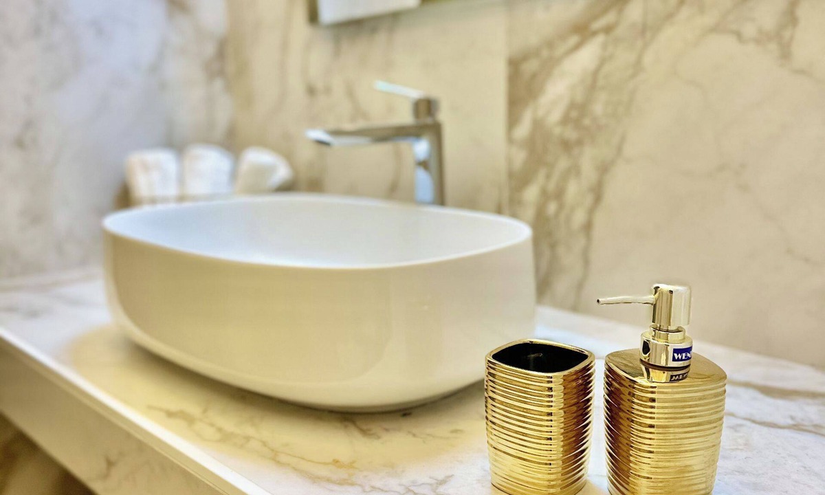Calambrone Apartment | Standard king ground floor apartment