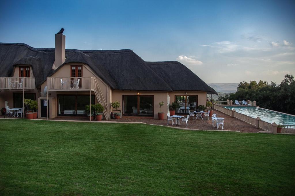 Hekpoort Hotel | Steynshoop Mountain Lodge (Hotel)