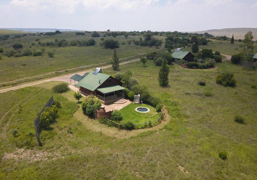Magaliesberg Ski Chalet | Stone Hill