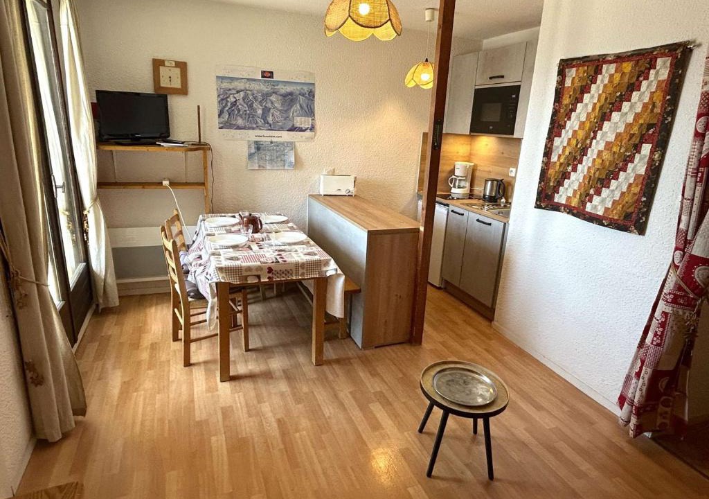 Les Saisies Apartment | Studio cabine Les Saisies, 4 personnes, central avec balcon - FR-1-594-192