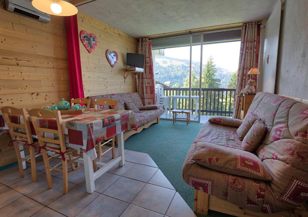 Notre-Dame-de-Bellecombe Apartment | Studio skis aux pieds avec balcon et vue à Notre-Dame-de-Bellecombe - FR-1-505-51