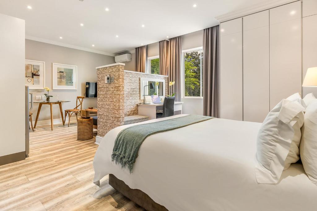 Greater Johannesburg Metropolitan Area Hotel | Studio Stay on Sixty6