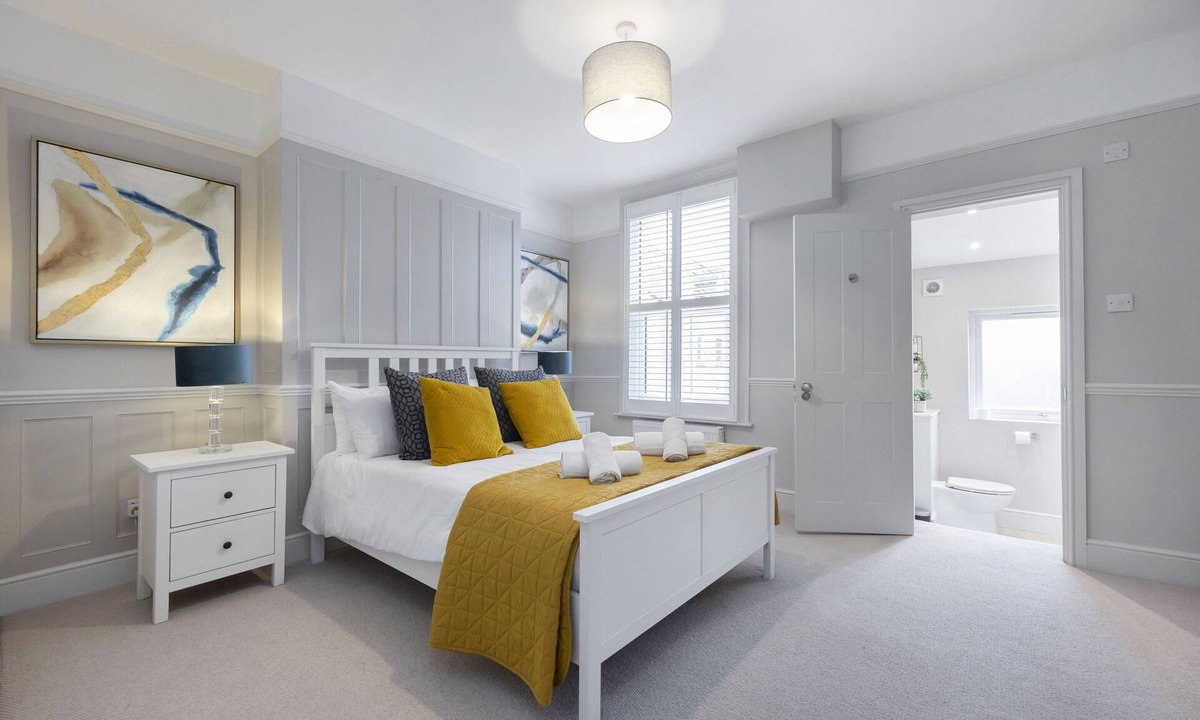 Cheltenham House | Stunning 5 Bed Regency Home