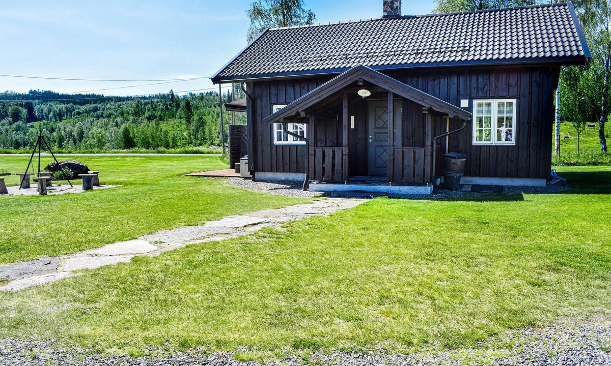 Kongsvinger House | Stunning home in Austmarka with lake view