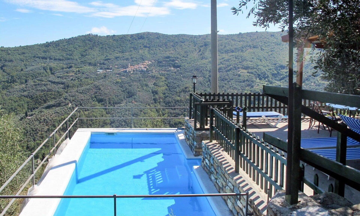 Boscomare House | Stunning private villa with private pool, WIFI, TV, terrace, pets allowed and panoramic view